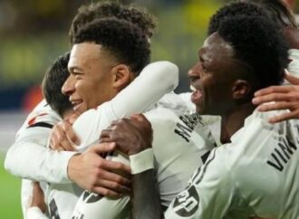 লা লিগায় শীর্ষে রিয়াল মাদ্রিদ: ভিয়্যারিয়ালকে হারিয়ে বার্সেলোনাকে টপকে গেল লস ব্লাঙ্কোসরা