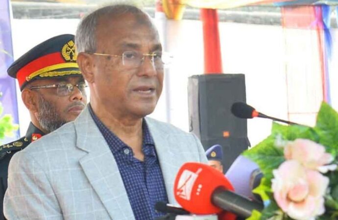 স্বরাষ্ট্র উপদেষ্টার আহবান: কারাবন্দিদের নিরাপত্তা ও মানবাধিকার নিশ্চিত করতে হবে