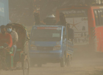 ঢাকায় বাতাসের মান ‘চরম অস্বাস্থ্যকর’: বিশ্বের শীর্ষে বাংলাদেশের রাজধানী