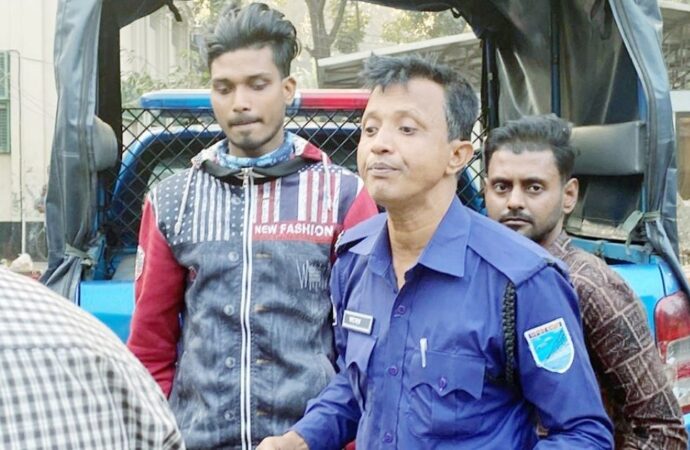 নরসিংদীতে সাংবাদিকদের ওপর হামলায় ৮ জনের বিরুদ্ধে মামলা, গ্রেপ্তার ২