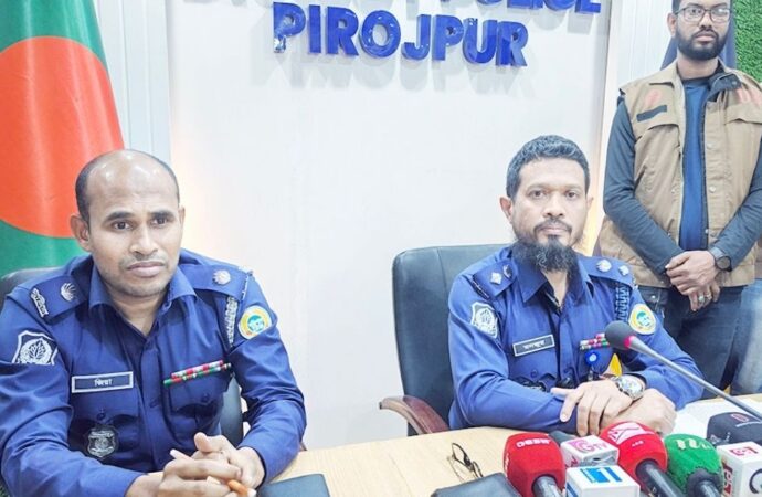 পিরোজপুরে শিশুকে অপহরণ করে হত্যা: চারজনের গ্রেপ্তার