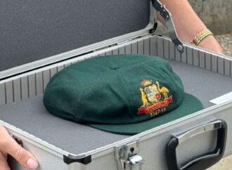 ডন ব্র্যাডম্যানের ব্যাগি গ্রিন টুপির রেকর্ড দামে বিক্রি: তিন প্রজন্মের গোপন সংগ্রহের গল্প