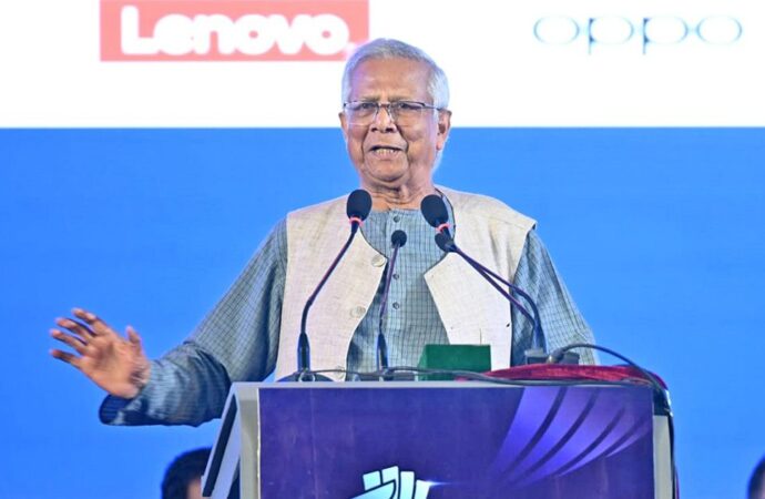 প্রযুক্তির মাধ্যমে গড়ে উঠবে ভবিষ্যৎ: প্রধান উপদেষ্টা