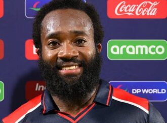 টি-টোয়েন্টি বিশ্বকাপের জন্য সবার জন্য দুঃসংবাদ: অ্যারন জোন্সের সাময়িক নিষেধাজ্ঞা