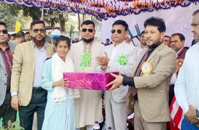 খেলাধুলার মাধ্যমে শিক্ষার্থীদের মেধা বিকাশ সম্ভব: জেলা প্রশাসক