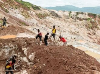 কঙ্গোতে ভয়াবহ খনি ধস: দুই শতাধিক মানুষের প্রাণহানির শঙ্কা