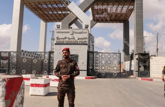 গাজাবাসীদের জন্য আবার খুলে দেওয়া হলো রাফাহ সীমান্ত from ইসরায়েল