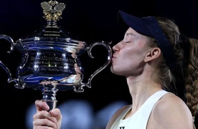 অস্ট্রেলিয়ান ওপেনের নতুন রানি রিবাকিনা, সাবালেঙ্কা হারলেন