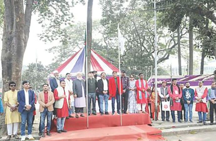 অন্ধকারের বিরুদ্ধে আলোর আহ্বান নিয়ে শুরু হলো ‘জাতীয় কবিতা উৎসব’