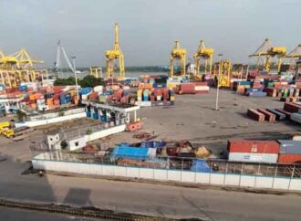 বন্দরে ব্যাপক ধর্মঘট, কার্যক্রম অচল, ব্যবসায়ী চিন্তিত