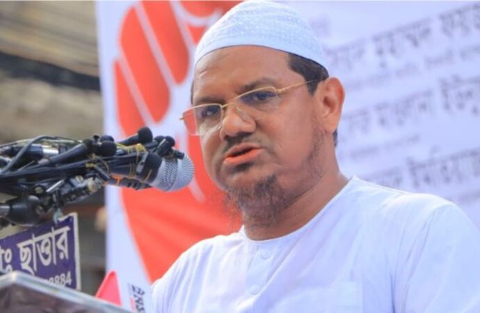 চরমোনাই পীরের মন্তব্য: যারা ইসলামী দল বলে জামায়াত, তারা বোকার স্বর্গে বাস করছে