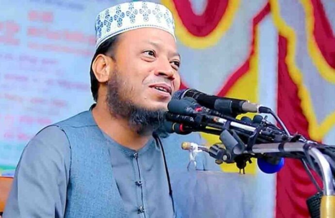 আমির হামজার ফেসবুক পেজ বন্ধ করল মেটা কর্তৃপক্ষ