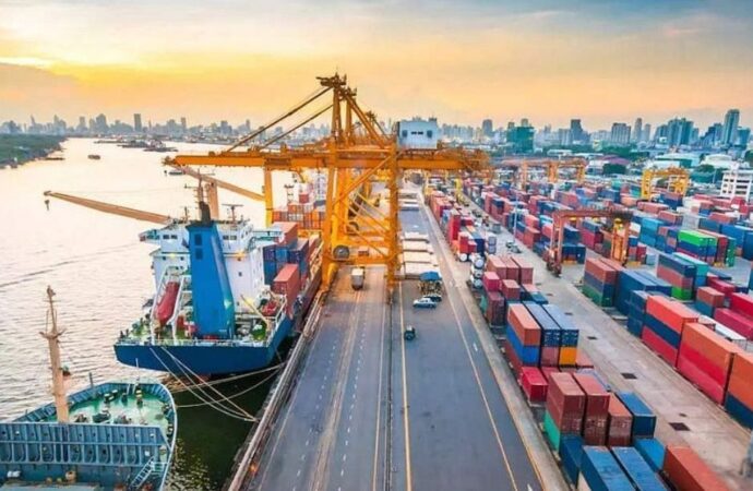 চট্টগ্রাম বন্দরের ধর্মঘট স্থগিত