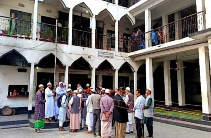 দেশে ভোট উৎসবের শুরু