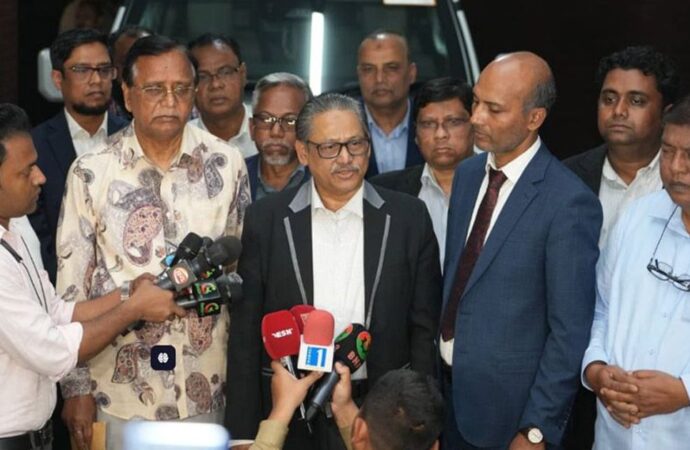 তারেক রহমানকে সমর্থন জানিয়ে চার প্রার্থী নির্বাচন থেকে সরে দাঁড়ালেন