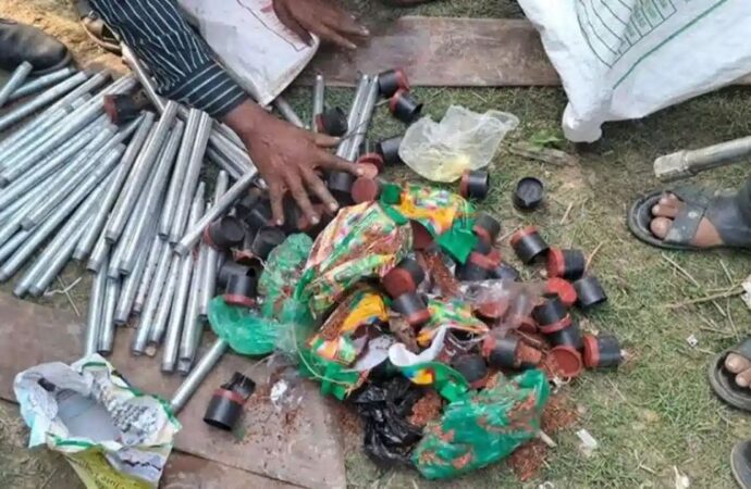 নাঙ্গলকোটে জামায়াত নেতার মৎস্য প্রজেক্ট থেকে ককটেল তৈরির সরঞ্জামসহ বিস্ফোরক উদ্ধার