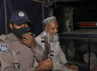 ঢাকা-৬ আসনে ভোট কেনার সময় জামায়াতের নায়েবে আমির আটক