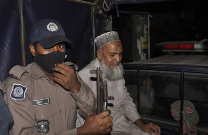 ঢাকা-৬ আসনে ভোট কেনার সময় জামায়াতের নায়েবে আমির আটক