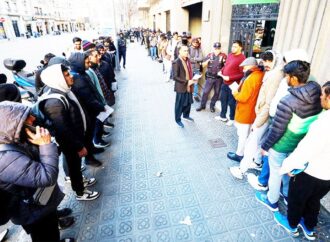 স্পেনে অনিয়মিত অভিবাসীদের জন্য বৈধতার নতুন সুযোগ ঘোষণা