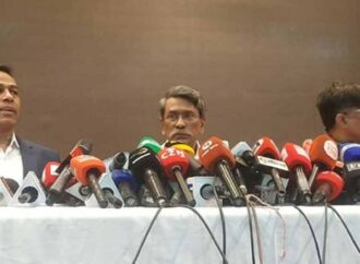 প্রধান উপদেষ্টা তাঁর আগের পেশায় ফিরবেন জানালেন আলী রীয়াজ