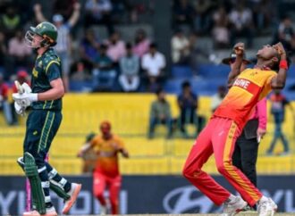 বিশ্বকাপে বড় অঘটন: অস্ট্রেলিয়াকে হারিয়ে জিম্বাবুয়ে জয় অবিশ্বাস্যলীলায়