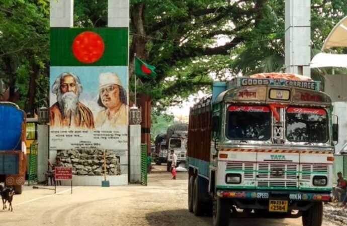 ভারত দীর্ঘ চার বছর পর গম রপ্তানির নিষেধাজ্ঞা প্রত্যাহার করল