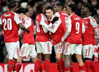 ১৭ মিনিটের ঝড়ো আক্রমণে উইগানকে উড়িয়ে দিল আর্সেনাল