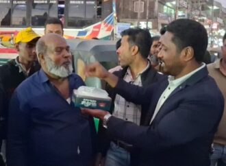 ফেনী থেকে দীর্ঘ রাতের পরে প্রথম মন্ত্রী আবদুল আউয়াল মিন্টু