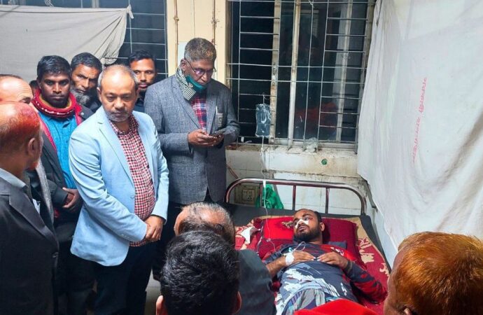 শেরপুরে বিএনপি প্রার্থীর এজেন্টকে পেটানোর প্রতিবাদে বিক্ষোভ