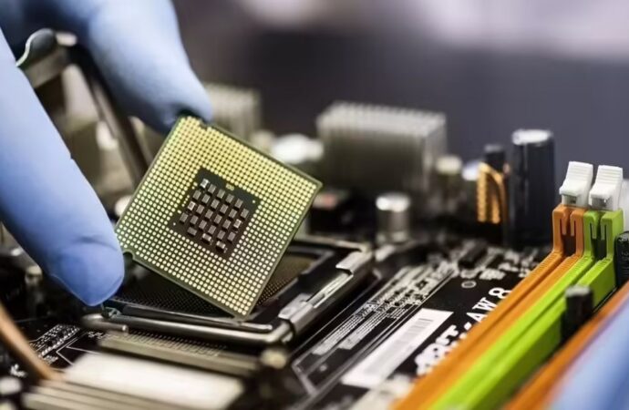 এআইয়ের প্রভাবের কারণে চিপ সরঞ্জাম খাতে ১৬ শতাংশ রাজস্ব বৃদ্ধি হবে