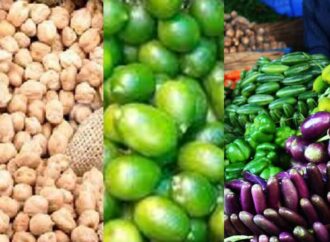 ঝিনাইদহের বাজারে নিত্যপণ্যের দাম স্থিতিশীল, কিছু পণ্যতে বৃদ্ধি