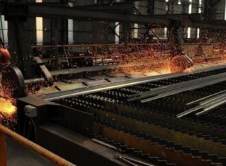 যুক্তরাষ্ট্রে ইস্পাত ও অ্যালুমিনিয়াম আমদানির শুল্ক বহাল রেখে প্রক্রিয়া সহজ করার পরিকল্পনা