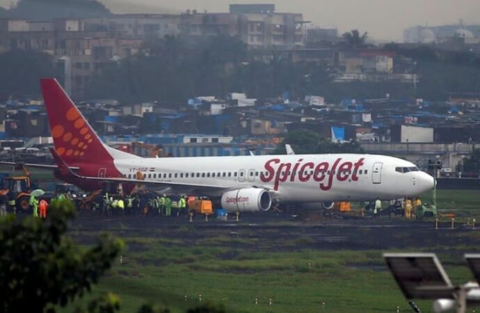 বাংলাদেশে স্পাইসজেটের জন্য আকাশসীমা ব্যবহারে নিষেধাজ্ঞা জারি