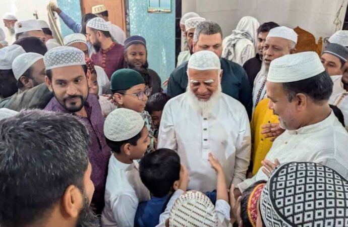 ঢাকা-১৫ আসনের এমপি হিসেবে ডা. শফিকুর রহমানের প্রথম জুমা আদায়