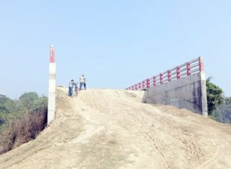 সংযোগ সড়কের অভাবে ৩ বছরেও সরকারি সেতু এখনো অপ্রযুক্তে, লাখো মানুষের ভোগান্তি অব্যাহত