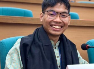 শহীদ মিনারে সাদিক কায়েম ও ফরহাদ নেতৃত্বে, অভ্যন্তরীণ কোন্দলে সরগরম ডাকসু