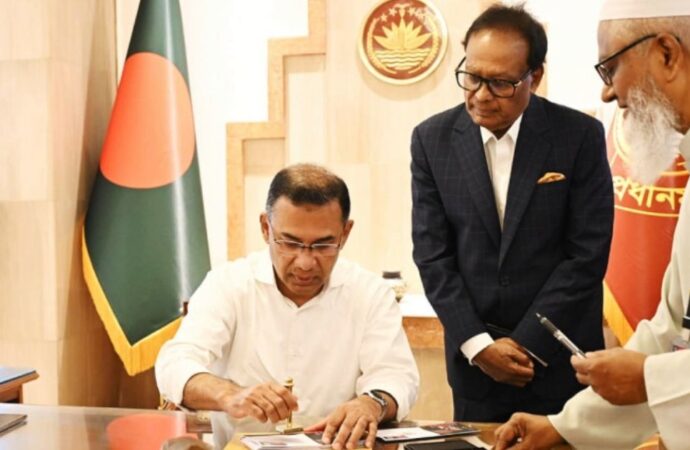 প্রধানমন্ত্রী তারেক রহমান প্রথমবারের মতো তেজগাঁও কার্যালয়ে অফিস উদ্বোধ করলেন