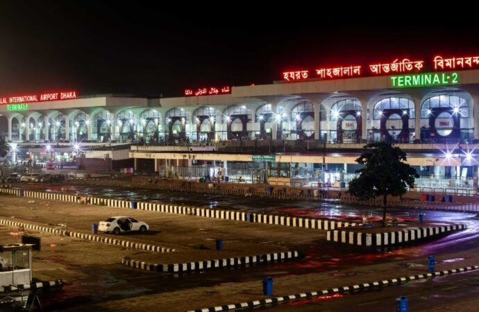 শাহজালাল বিমানবন্দরে স্বয়ংক্রিয় এয়ার রাইফেলসহ যাত্রী আটক