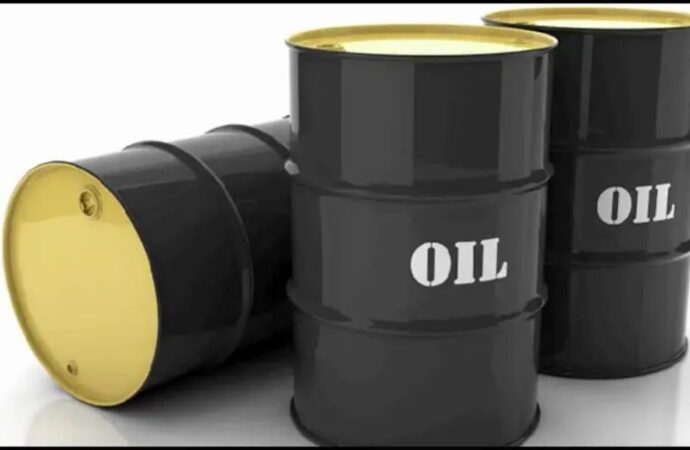 ফার্নেস অয়েলের দাম ১৪ টাকা ৯০ পয়সা কমলো