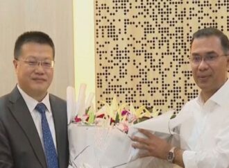 প্রধানমন্ত্রীর সঙ্গে চীনের রাষ্ট্রদূতের সৌজন্য সাক্ষাৎ