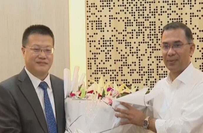 প্রধানমন্ত্রীর সঙ্গে চীনের রাষ্ট্রদূতের সৌজন্য সাক্ষাৎ