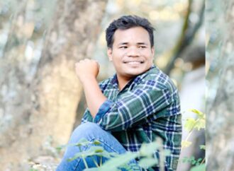 ১০ বছর ধরে হাজং ভাষা ও সংস্কৃতি রক্ষায় এক তরুণের অবদান অব্যাহত