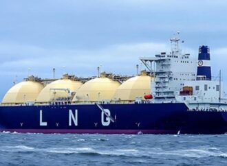 ভূরাজনৈতিক উত্তেজনায় এলএনজি বাজারে অনিশ্চয়তার ছায়া