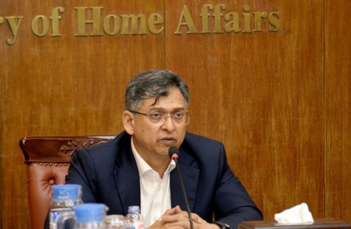 স্বরাষ্ট্রমন্ত্রী: এসপি ও ওসির নিয়োগ হবে যোগ্যতার ভিত্তিতে, লটারিতে নয়