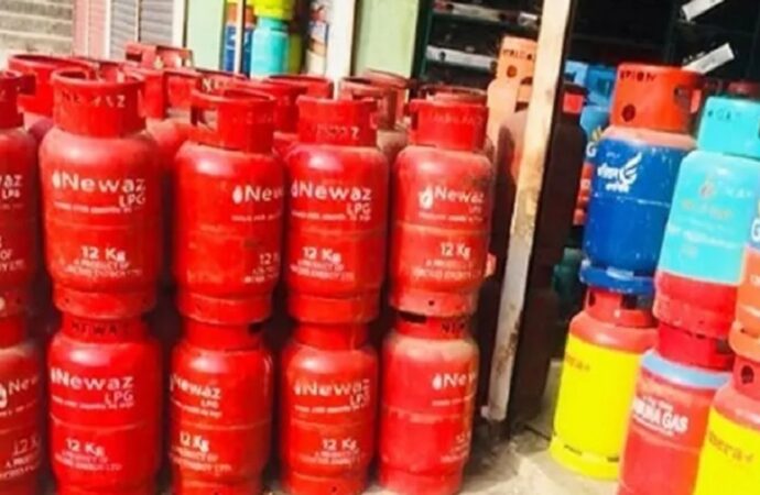 এলপি গ্যাসের দাম কমল