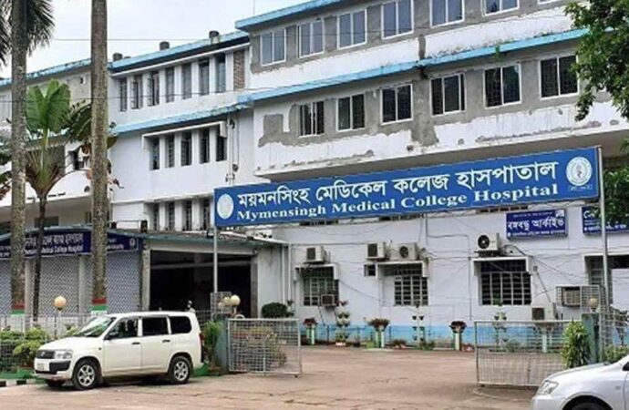 মমেক হাসপাতালের ৮ তলা থেকে লাফিয়ে তরুণীর মৃত্যু