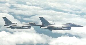 মধ্যপ্রাচ্যে ৩০০ এর বেশি মার্কিন যুদ্ধবিমান মোতায়েন