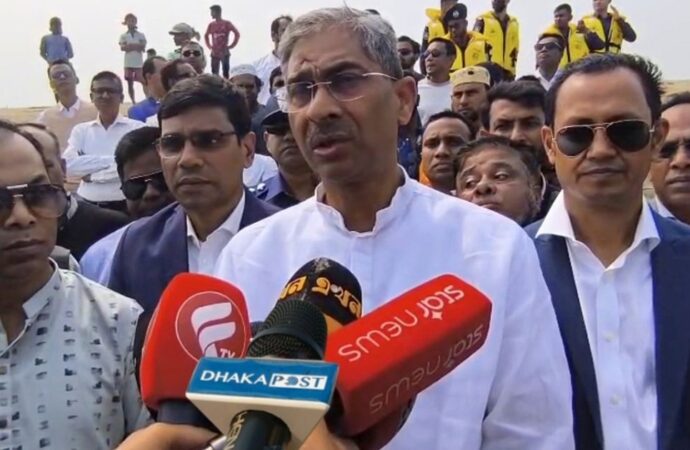 হাওরের বাঁধ নির্মাণে অনিয়ম ও দুর্নীতির বিরুদ্ধে কঠোর নজরদারির ঘোষণা পানিসম্পদমন্ত্রীর