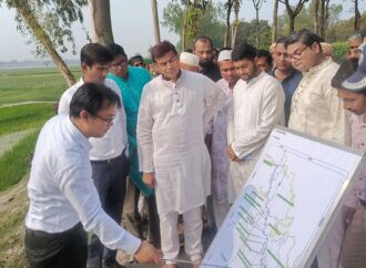 করতোয়া নদীর রক্ষায় বাঁধ নির্মাণ প্রকল্পে পরিদর্শনে প্রতিমন্ত্রী ফরহাদ হোসেন আজাদ