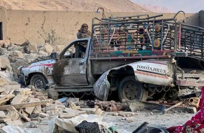 পাকিস্তানের ভয়াবহ বিমান হামলায় আফগানিস্তানে ৬৭০-এর বেশি হতাহত